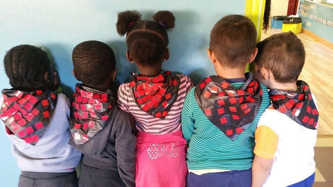 Los niños del CEIP Fernando El Católico celebran el Pilar en Oliver
