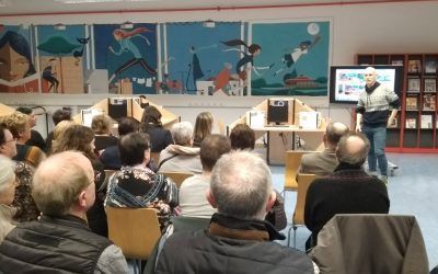 Acto de inauguración del Mural de la Frase de Amor al Barrio en la Biblioteca